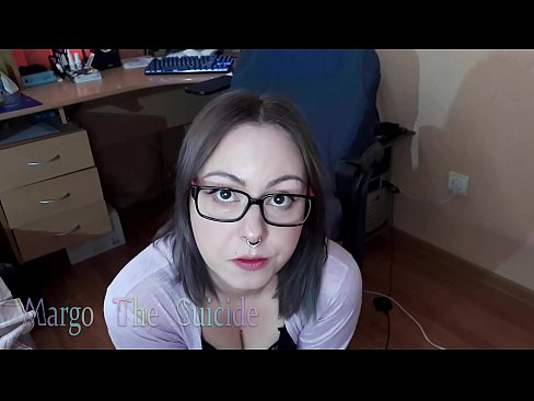 ❤️ Une fille sexy avec des lunettes suce profondément un gode devant la caméra ❤️❌ Porno fait maison at fr.aircoolershop.top ❤