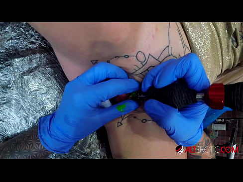 ❤️ Sully Savage, une chaudasse extrêmement tatouée, s'est fait tatouer le clitoris. ❤️❌ Porno fait maison at fr.aircoolershop.top ❤